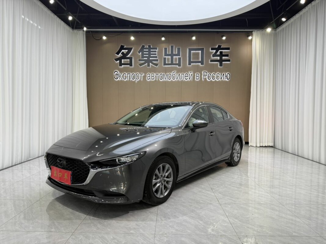 MAZDA Axela 3