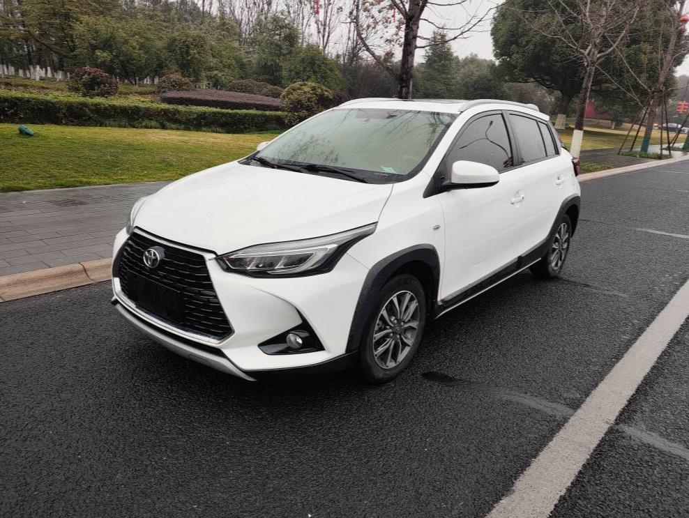 Toyota Yaris L